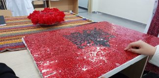 Në prag të festave të 28 dhe 29 Nëntorit, nxënësit punime të ndryshme për festën e flamurit