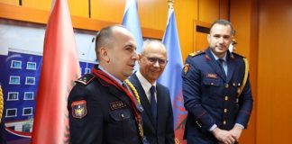 Numri dy i Policisë në Fier Oliger Torba, vlerësohet me medalje ARI nga Univesiteti i Tiranës!