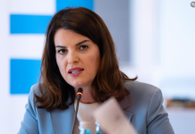 LAJMI I FUNDIT/ Ngjarja në Rinas, ministrja Koçiu thërret në zyrë drejtorin e AMP, Eduart Merkaj