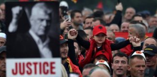 Thirrjet kundër gjyqit ndaj ish-krerëve të UÇK-së arrijnë në Strasburg