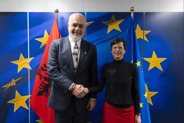 -640-0-kos-1763656204