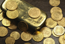 Po gërmonte për një pishinë, burri në Francë gjen një thesar me ar në kopshtin e tij. Policia ia lejon ta mbajë