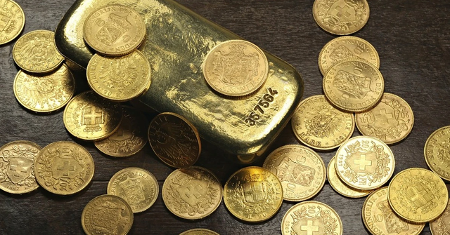 Po gërmonte për një pishinë  burri në Francë gjen një thesar me ar në kopshtin e tij  Policia ia lejon ta mbajë