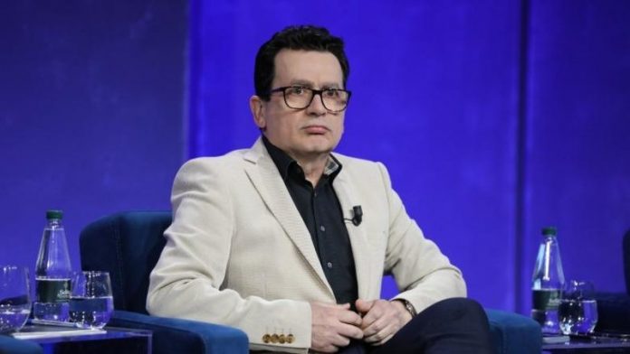 -800-0-1757603683xspahiu-323