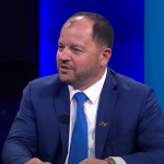 Humbja e thellë në Berat, Lefter Maliqi kërkon dorëheqjen e Enno Bozdos: Të ndjekë shembullin e Bujarit dhe të hapë rrugën