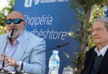 “New York Times”: Këshilltarët e Trumpit u paguan mbi 1.6 milion dollarë nga opozita shqiptare