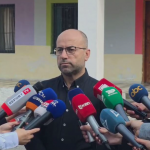 Voton kandidati i mbështetur nga PD në Cërrik: Kushdo qoftë fituesi duhet t’i shërbejë qytetit