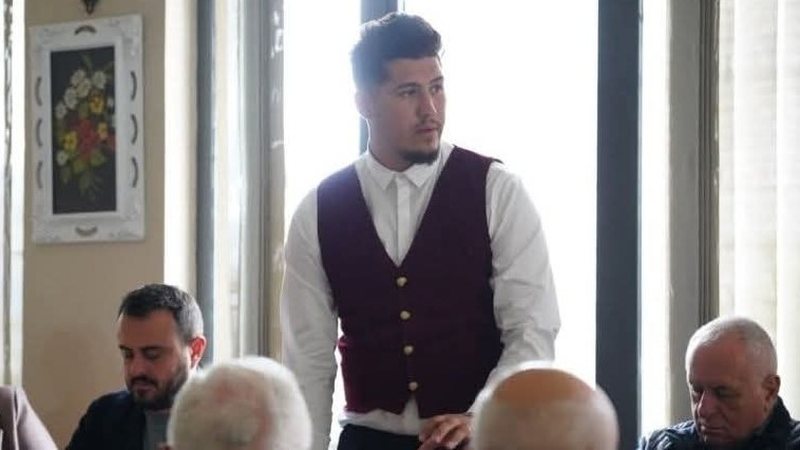 Për hienat e PD që po tallen me demokratët e gjorë