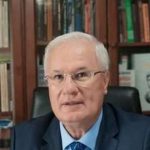 28 apo 29 Nëntori? Paskal flet për dilemën “shekullore”: Nuk do harxhohet as letër as bojë për këtë