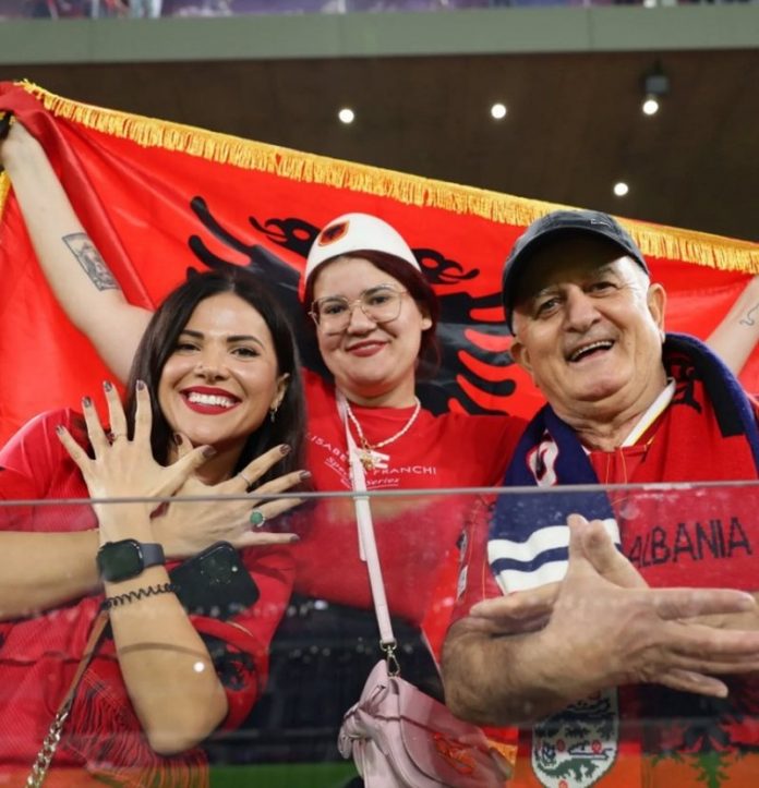 -800-0-3d17f938c221a61660433218f9b05573