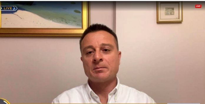 -800-0-df74e70bb189bf3b957163fd50395c5c