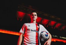 Anis Mehmeti “tërbon” Anglinë, “dhelprat” futen në garë për sulmuesin kuqezi