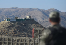 Afganistani dhe Pakistani këmbejnë zjarr në kufi, teksa nisi bisedimet për paqe