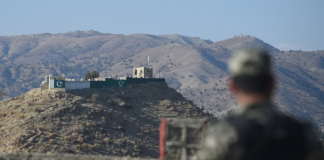 Afganistani dhe Pakistani këmbejnë zjarr në kufi, teksa nisi bisedimet për paqe