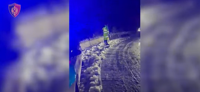 Moti me reshje  Policia apel për respektimin e rregullave të qarkullimit