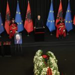 Fjala e fundit për Fatos Nanon, Rama: Kurrë nuk të mendova të shtrirë në arkëmort! Ishe ai që më birësove në familjen socialiste