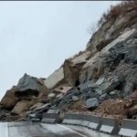 Rrëshqitja masive e shkëmbinjve bllokon aksin Qukës-Qafë Plloçë, vendoset baypass provizor për kalimin e mjeteve