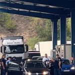 Arrestohet polici serb në Kosovë, iu konfiskuan fishekë dhe para