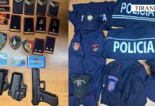 Dilte në rrugë i veshur si punonjës policie/ Arrestohet 20-vjeçari në Kamëz