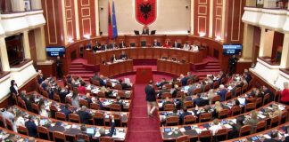 Ristani rikthehet në KQZ/ PS-PD bashkojnë votat, zgjidhen anëtarët e Komisionit Rregullator