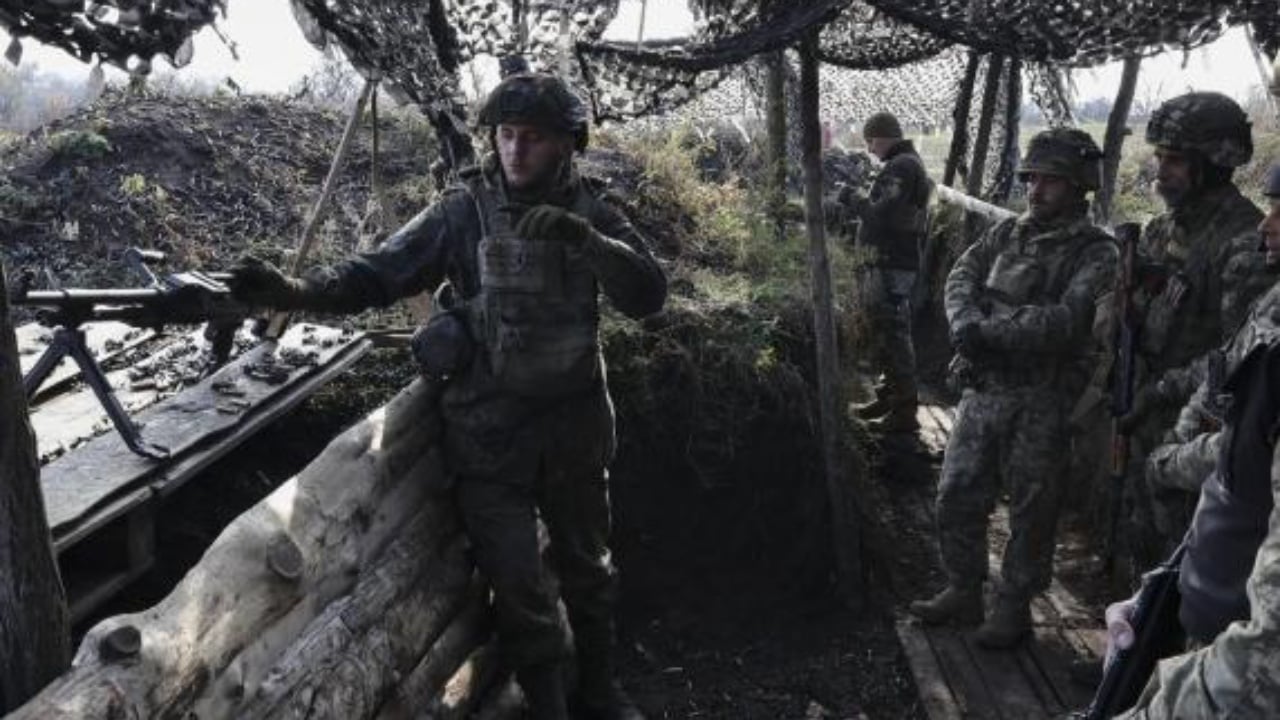 Rriten tensionet Rusi SHBA  Trump urdhëron rifillimin e testimeve bërthamore  Kievi  Flamuri ukrainas u ngrit në Pokrovsk