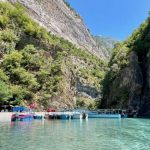 “Daily Mail”: Britanikët zgjedhin Shqipërinë në vend të Spanjës, për pushime