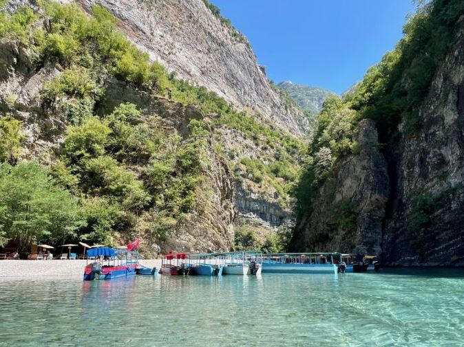  Daily Mail   Britanikët zgjedhin Shqipërinë në vend të Spanjës  për pushime