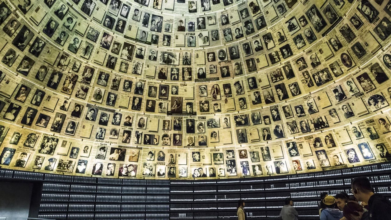 Emrat e viktimave të Holokaustit  Inteligjenca Artificiale ndihmon ekspertët në muzeun e Yad Vashemit në Izrael