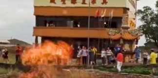 Video/ Vullkani i baltës shpërthen në mes të një rruge në Tajvan