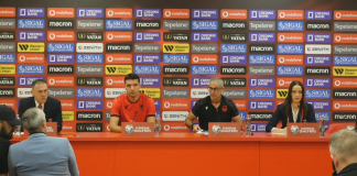 Përballja Shqipëri-Angli, Sylvinho dhe Gjimshiti në konferencë