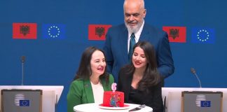 “Urime Shqipëri”, festë në Bruksel për hapjen e negociatat për grupkapitullin e fundit/ Kos: Kjo tregon sa lart keni ecur