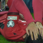 Broja, dëmtim dhe lot/ Sulmuesi, fatkeq ndaj Anglisë, del nga fusha me barrel