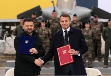 Macron dhe Zelensky nënshkruajnë marrëveshjen ushtarake, Ukraina do blejë 100 avionë nga Franca në 10 vitet e ardhshme