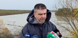 Reshjet e dendura në Fier/ Kryetari Subashi: Situata përgjatë Vjosës, problematike. Pritet të nisë evakuimi i banorëve