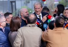 “Më erdhi Basha në zyrë dhe kërkoi të më evakuonin”, Berisha flet për 21 Janarin: Audio është e falsifikuar. Ja si përgjigjet për syrin e nxirë të Ndrea Prendit