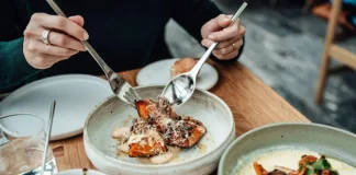 “Paguaj vetëm me foto në rrjete sociale”/ E pëson keq influencerja e njohur, nuk pagoi faturat në restorante luksoze