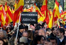 “Plasin” protestat në Madrid, kërkohen zgjedhje të parakohshme pas akuzave për korrupsion në qeverinë e Sanchez