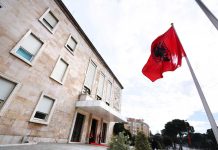 Qeveria heq masat e përkohshme për ndalimin e aksesit në TikTok, jep detajet e vendimit