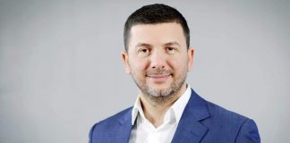 Jep dorëheqjen kreu i PDK-së në Kosovë, Memli Krasniqi