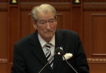 Polemikat për Gonzaton, Berisha reagon nga parlamenti: Nuk kam fyer asnjë ambasador