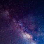 Këto janë 3 shenjat më të pafata të horoskopit për muajin Dhjetor! Tension, sfida dhe vendime të vështira