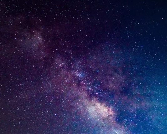 Këto janë 3 shenjat më të pafata të horoskopit për muajin Dhjetor! Tension, sfida dhe vendime të vështira