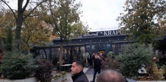 Vizita në Mitrovicën e Jugut/ Pronari i lokalit ku do të ndalonte Albin Kurti mbyll biznesin: Rrezikohej siguria, pati tensione