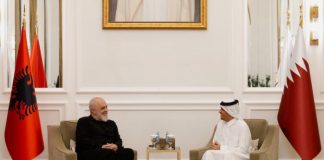 “Biseduam për projekte me vlerë për Shqipërinë”, Rama mbërrin në Katar, pritet nga homologu i tij