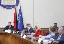 Reforma Territoriale/ Boçi: Duam shumë bashki, Mazniku: Mos futemi në hulli politike