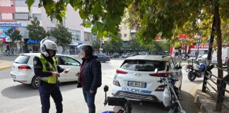 Ndalimi i monopatinave, qytetarët pas 30 ditësh arrijnë të marrin mjetet e bllokuara