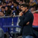 FOTO/ Anglia turpëron Serbinë, gazetarët shpërfillin Paunovic