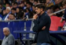 FOTO/ Anglia turpëron Serbinë, gazetarët shpërfillin Paunovic