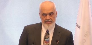 Dëbimi i 700 familjeve shqiptare, Rama sulmon sekretaren e Brendshme britanike: Pëshpërimë statistikore, kërkon të fitojë pikë politike