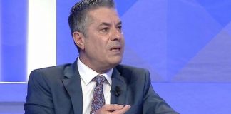 Flluska hipokrite e politikës, humnera e saj me shoqërinë